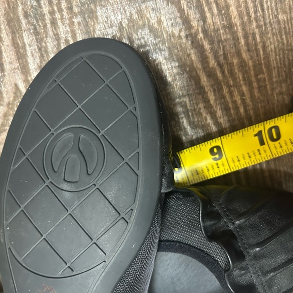 The Wishbone Collection 9M EUC near newBlack Leather Flats with Bow & mesh sides - Picture 13 of 13